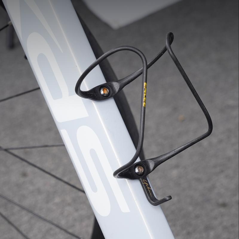 Ultra Cycling Gear - حامل زجاجة ماء للدراجات مصنوع من