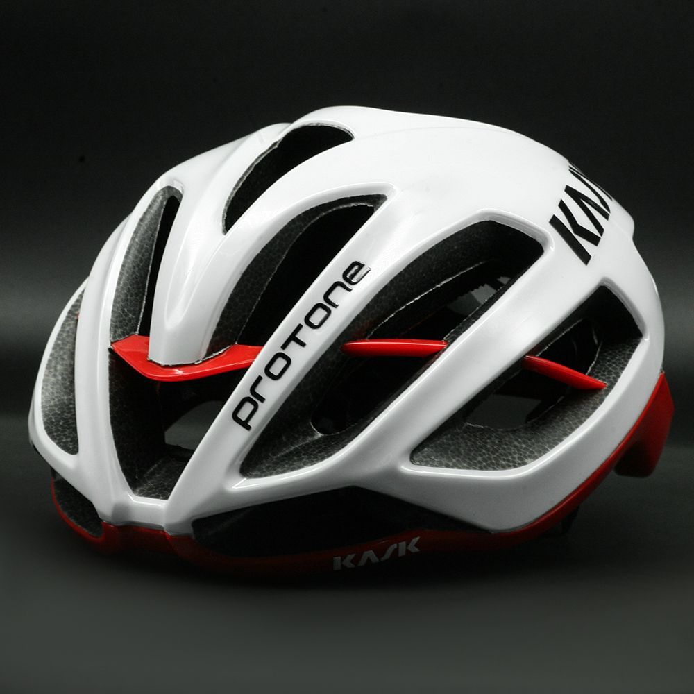 خوذة كاسك بروتون خفيفة الوزن ل - مراجعة Ultra Cycling Gear وسعره