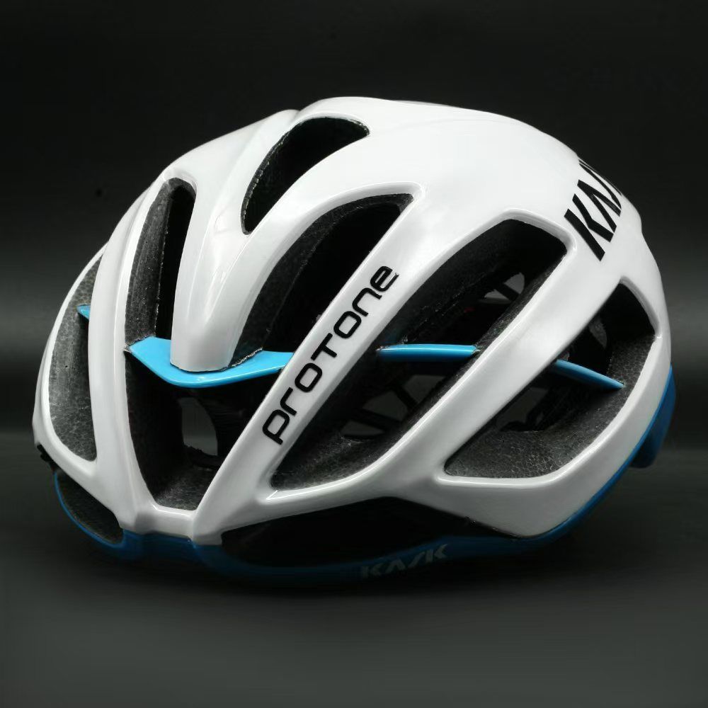 خوذة كاسك بروتون خفيفة الوزن ل - مراجعة Ultra Cycling Gear وسعره